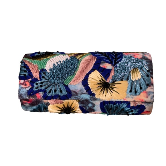 Anthropologie Handbags - ANTHROPOLOGIE BEADED JUNIPER CLUTCH